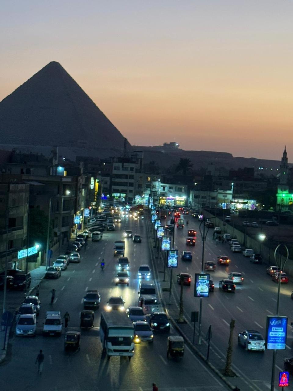 Khufu Pyramids Inn Nazlet el-Sîsi Exteriér fotografie